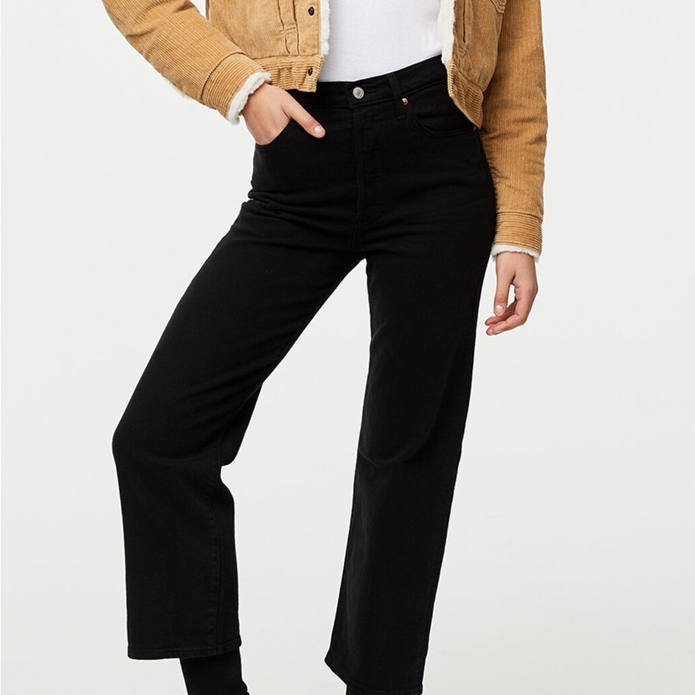 Levi's Black Straight Leg Women's Jeans